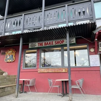 Girdwood Bake Shop Gallery Photo 4